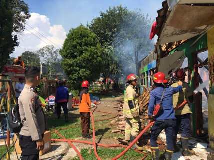 Diduga Korsleting Listrik, Bangunan TK Nusa Karya di Sukabumi Dilalap Api IMG_20260323_175206.jpg