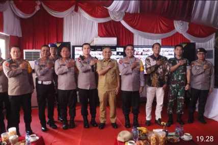 Kapolres Simalungun Dampingi Kapolda Sumut Ikuti Arahan Langsung Kapolri Di Prapat, Perkuat Komando Pengamanan Arus Balik Operasi Ketupat 2016 IMG_20260324_194750.jpg